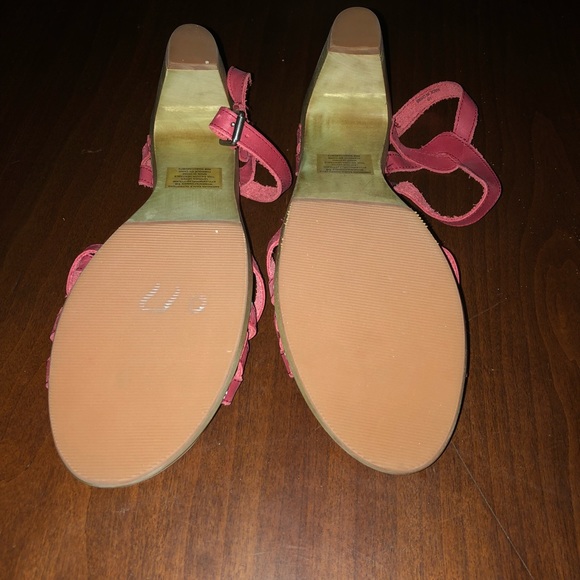 Leather Shoes - Picture 2 of 6